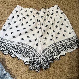 Abercrombie & Fitch White Top with Black Embroidery